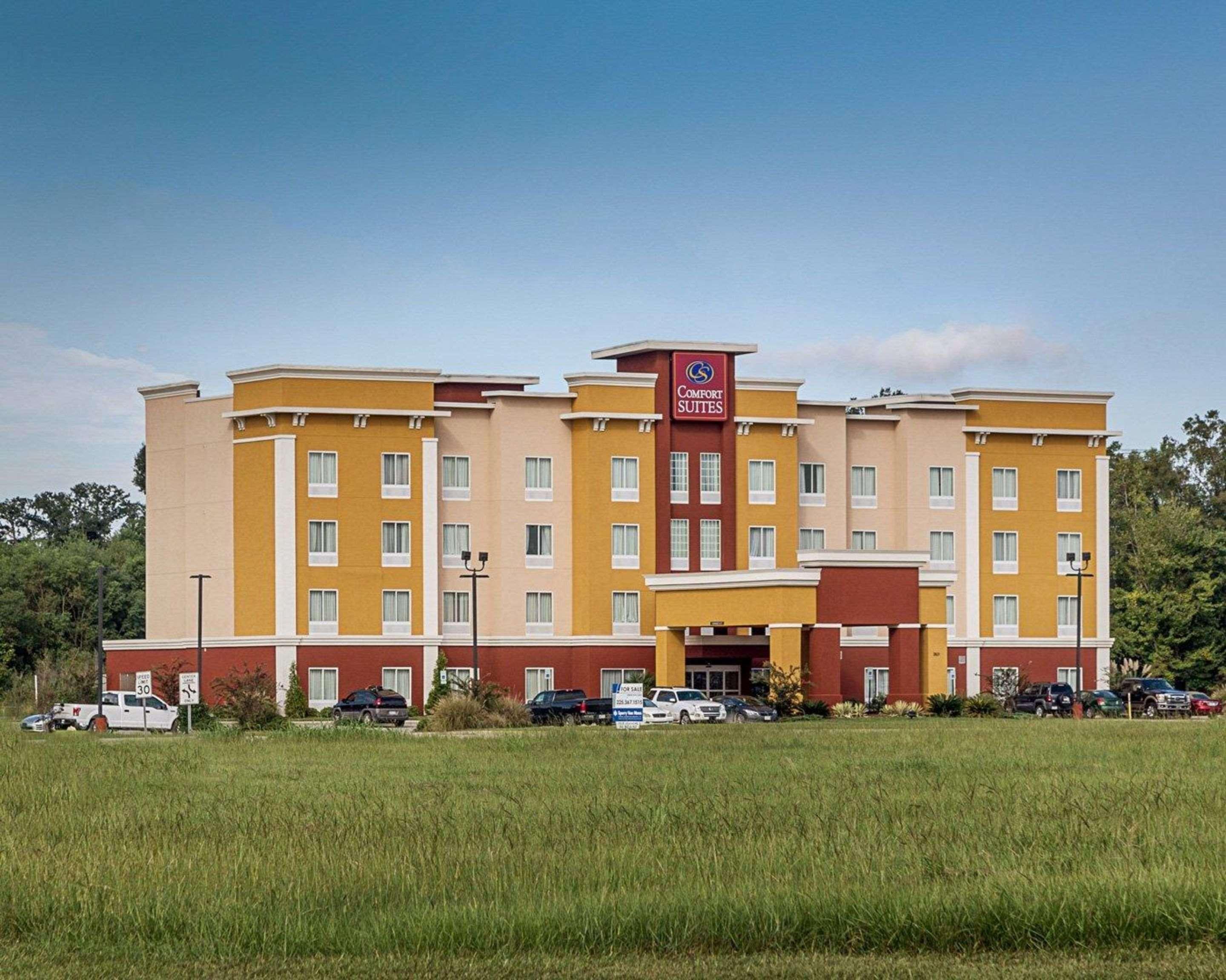 Comfort Suites Near Tanger Outlet Mall Gonzales Exterior photo