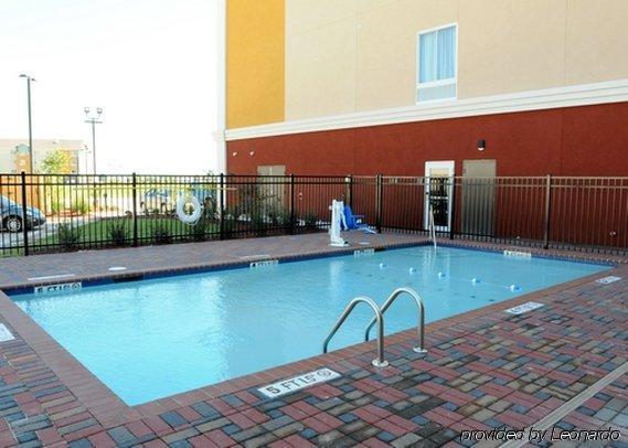 Comfort Suites Near Tanger Outlet Mall Gonzales Exterior photo